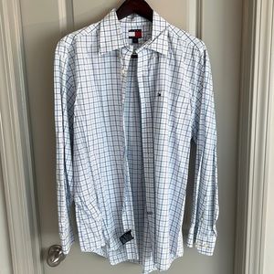 Men’s Tommy Hilfiger Size Large Blue Button Down Shirt